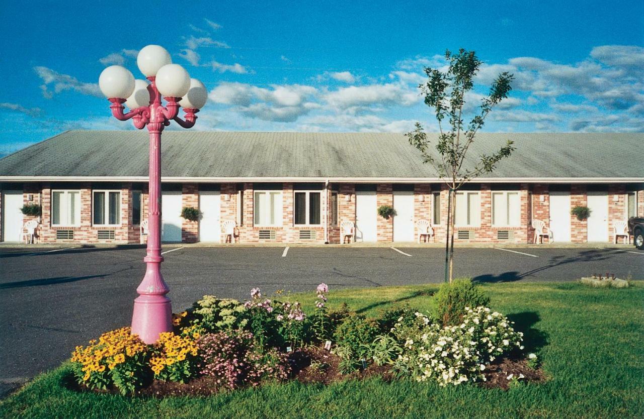Motel Invitation Sainte-Marie Zewnętrze zdjęcie